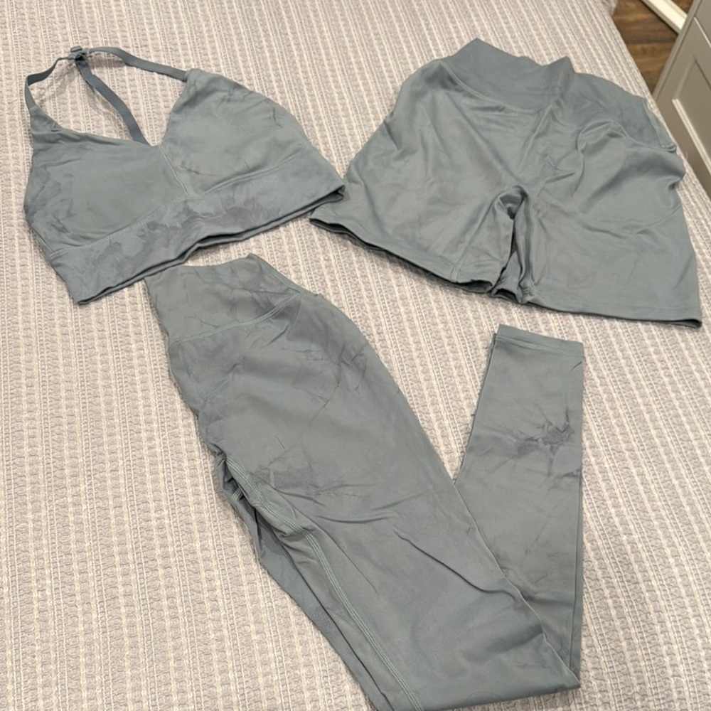 Alphalete Alphalux Wonder Bra, leggings, and shorts set